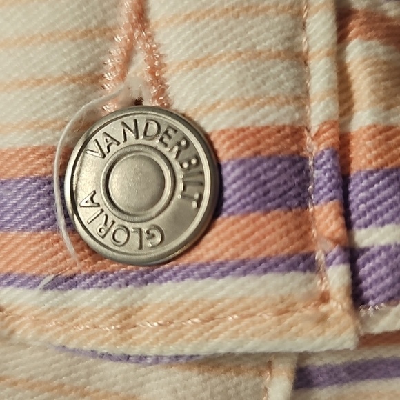 Gloria Vanderbilt Purple and Cream Striped Fabric Capri - Picture 12 of 12
